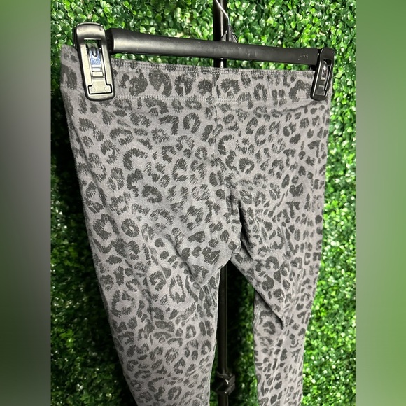 Nike Girls Cheetah Print Leggings - Picture 5 of 6